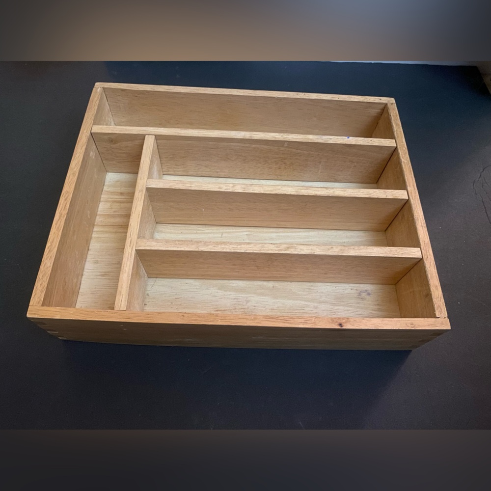 Wood  divided slotted utensil or arts and crafts organizer